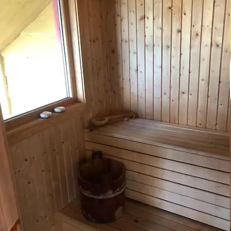 Elvesus Feriehus *